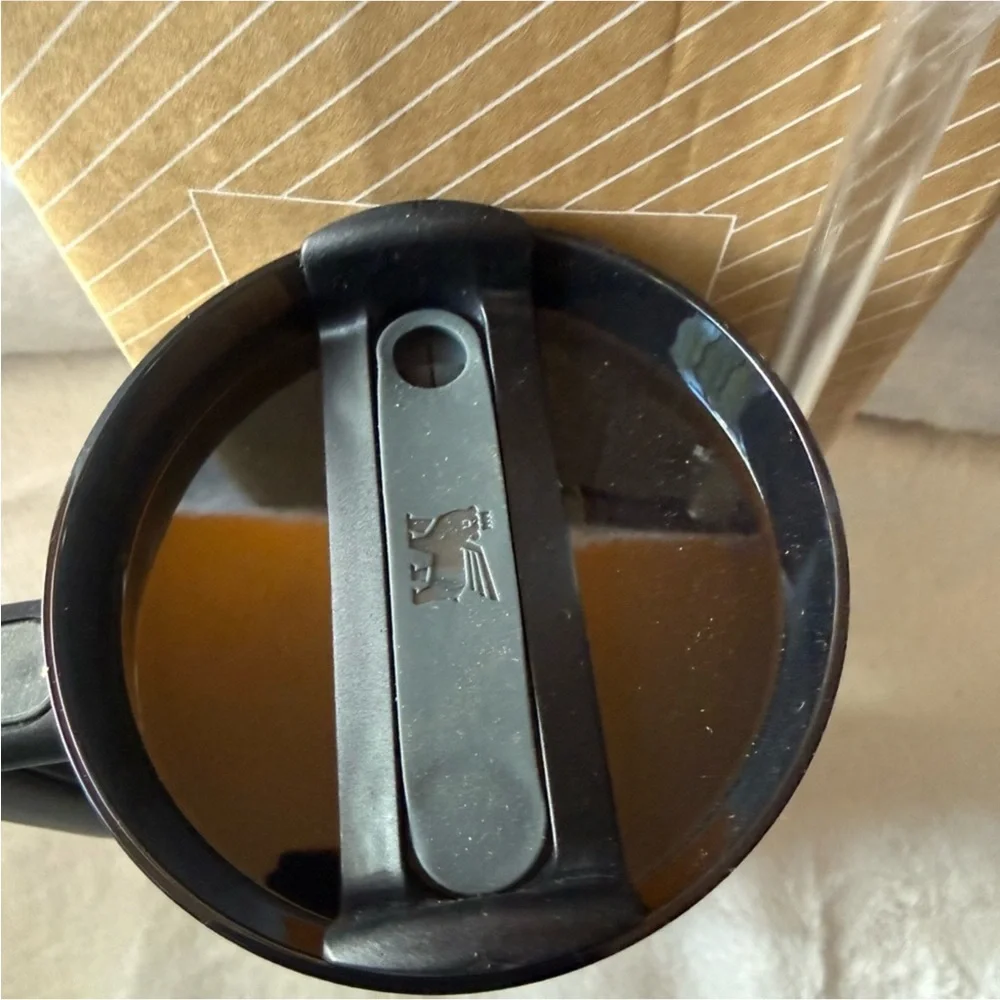 Stanley Disney 40 oz. Black Iridescent Oil Slick Castle and Friends Tumbler - Picture 12 of 13